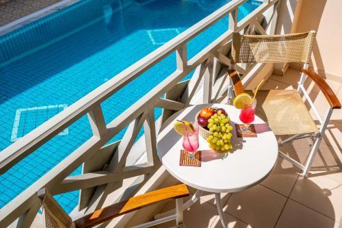 Hotel Summer Dream คามารี ภายนอก รูปภาพ